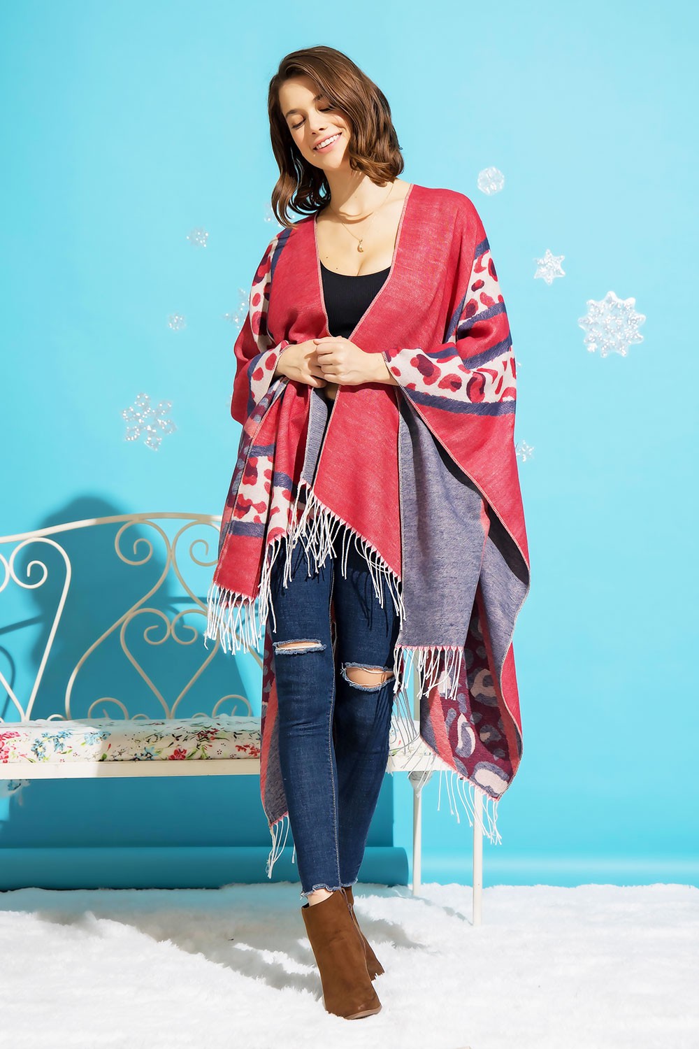 TARA'S VERSATILE ANIMAL PRINT SHAWL