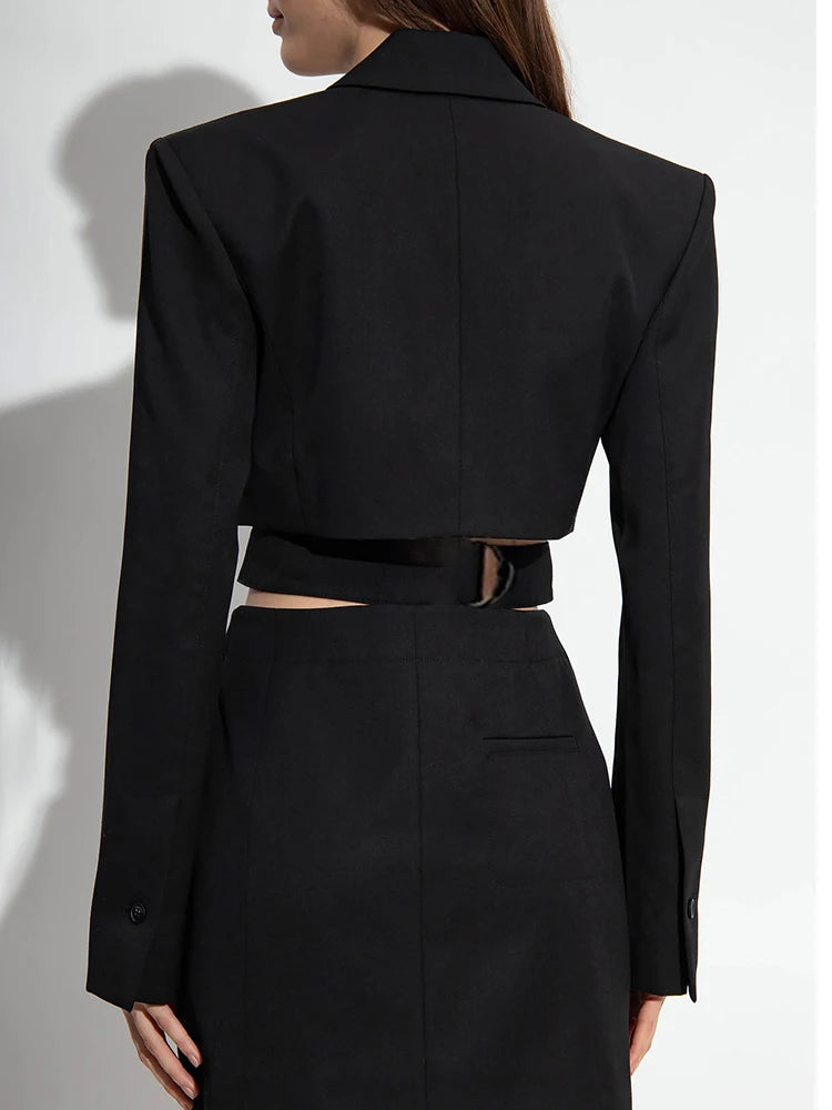 The Statement Cut Blazer